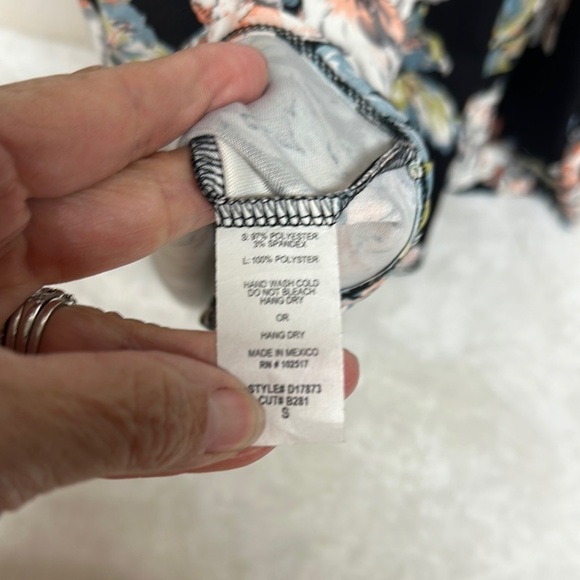 Soprano Pink and White Halter Midi Dress - Picture 8 of 13